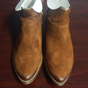 Brand New Steve Madden Phoenix Chestnut Sue 7.5
